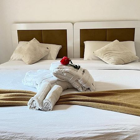 Appartement De Luxe Avec Jardin Vue Sur La Piscine Golf Securise 24H Sur 24 A 5 Minutes De L Aeroport Marrákes Kültér fotó