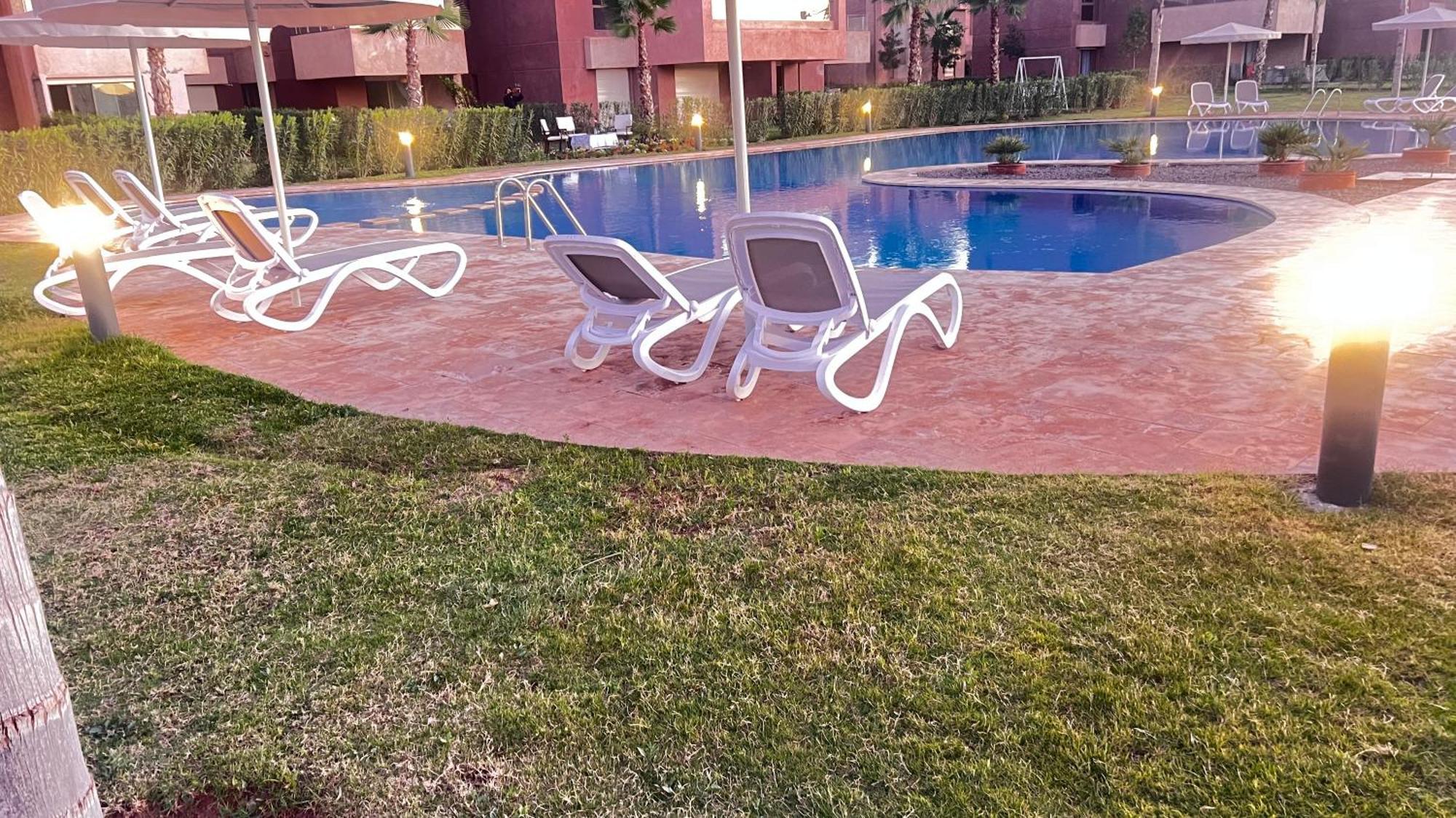 Appartement De Luxe Avec Jardin Vue Sur La Piscine Golf Securise 24H Sur 24 A 5 Minutes De L Aeroport Marrákes Kültér fotó