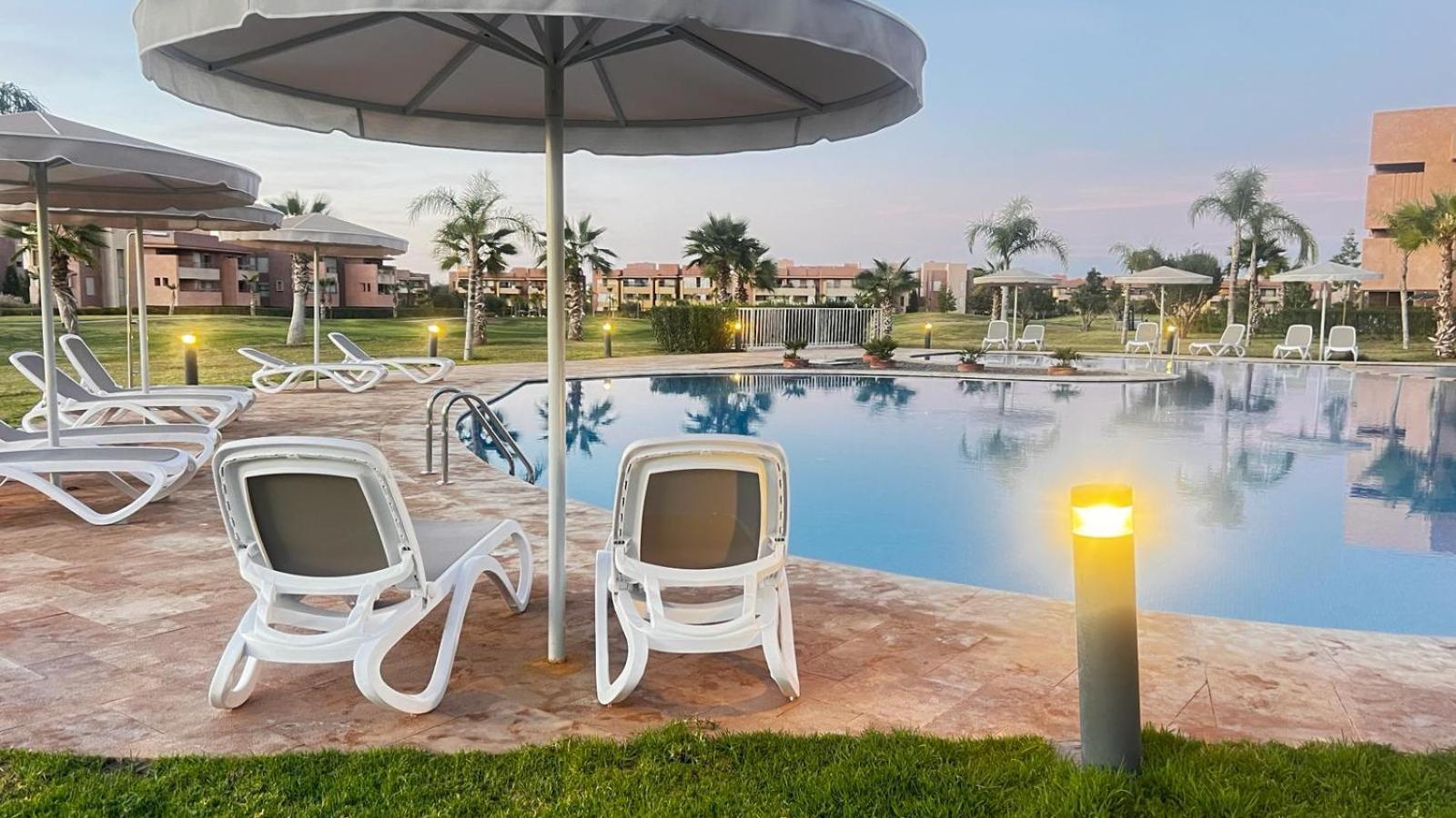 Appartement De Luxe Avec Jardin Vue Sur La Piscine Golf Securise 24H Sur 24 A 5 Minutes De L Aeroport Marrákes Kültér fotó