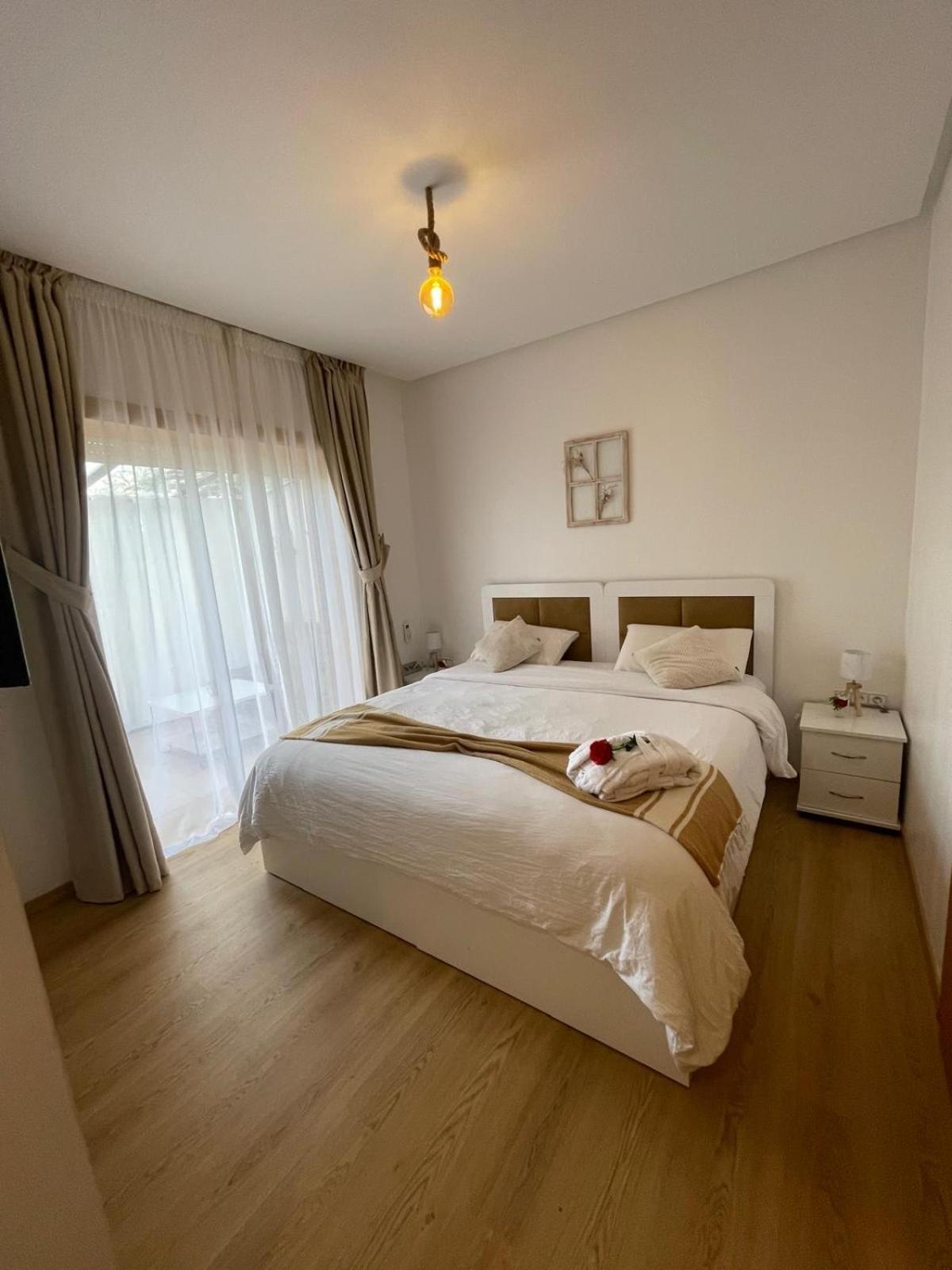 Appartement De Luxe Avec Jardin Vue Sur La Piscine Golf Securise 24H Sur 24 A 5 Minutes De L Aeroport Marrákes Kültér fotó